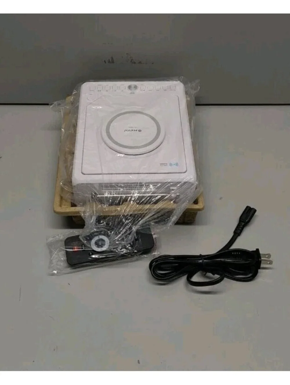 G Keni CD Player Wireless Charging Alarm Clock